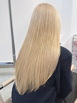 サンク 原宿 表参道(cinq) ハイトーンカラーダブルカラー韓国ヘア原宿ミルクティーベージュ