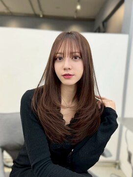 ヒュー 広島(HEW) 大人っぽ可愛いミディアムレイヤー