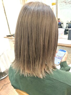 ミルクティーベージュ