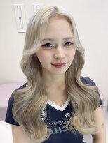 ジーナリア(Xena ria)&nbsp;《衣織》ホワイトベージュ/グラデーション/ハイトーン