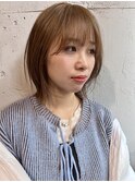 ハニーベージュとレイヤーボブで大人かわいく◎