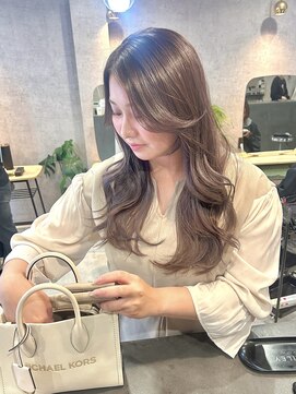 ヘイリー(HAILEY) 大人可愛いロングレイヤースタイル