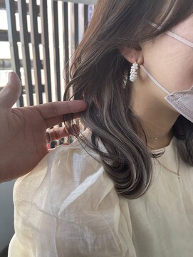 ロンドネートゥル 新潟(Lond naitre) 【高橋ヒロシ】インナーブリーチミルクティー　セクションカラー