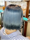 透明感のあるブルーブラック