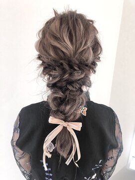 アルマバイロサ(ALMA by ROSA) あみ下ろしヘアアレンジ/担当rui