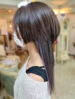 アルファ インタラクティブ エム フラワー(ALUFA interactive.M Flower)&nbsp;20代30代40代ロングウルフインナーカラーイヤリングカラー