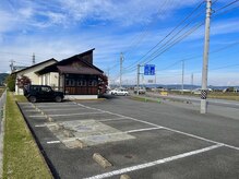 ラ クープ Lacoupeの雰囲気（駐車場も複数台駐車可能です。）