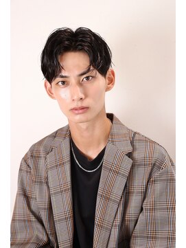 ネイビー(NAVY) ビジネスシーンにも対応可能 刈り上げマッシュ