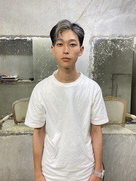 ロイジー(roijir) インナーカラー×メンズショート