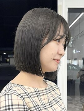 ニトバイアンキシム(nit by ahnkism) ボブミルクティーベージュブリーチダブルカラー堀江