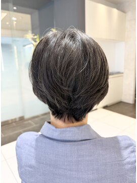 ザザ 高田馬場(ZA/ZA) 白髪ぼかしショートスタイル