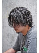 メンズオルズ 渋谷(MEN'S ALLZ)&nbsp;ホワイトハイライトツイストスパイラルパーマセンターパート