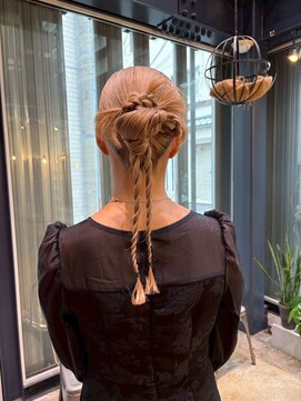 チックタック パラダイム(TICK-TOCK Paradime) 【TICK-TOCK 】三つ編みアレンジ