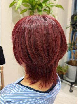 ティエナビューティー(TIENA BEAUTY) ワインレッド/暖色カラー/赤髪/ウルフ/チェリーレッド