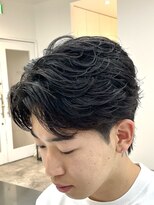 フィフスパーク(fifth PARK)&nbsp;渋谷フェザーパーマfifthセンターパートメンズパーマ毛流れ色気