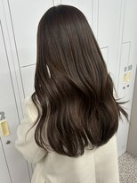 イロウ 天神大名店(IROW)&nbsp;グレージュ 韓国ヘア 髪質改善 透明感カラー 艶髪 【天神大名】