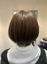 キキ 十日市店 kiki 前下がりショート グラデーションボブ