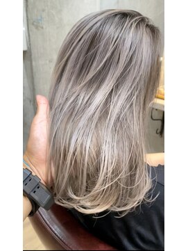 ロダット 横浜(LODAT by little) シャドウルーツ【LODAT横浜】