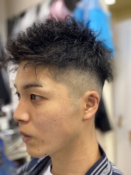 セラヴィ ヘアーサロン 【MEN’S HAIR】フェード×ツイストパーマ