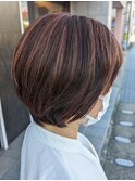 ショートボブ こっくりピンク 白髪ぼかしハイライト