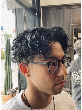 カットインシャンゼ 崇元寺店 波巻きパーマ