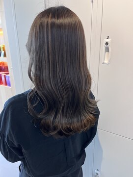 シダ(sida SAIIN) 20代30代コントラストハイライトくすみグレージュ