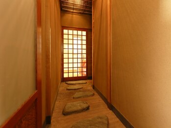 髪まるの写真/少人数サロンだからこそできる丁寧なカウンセリングと施術☆あなただけの特別な時間をお過ごし下さい♪