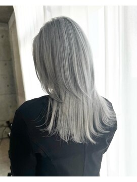 ラニヘアサロン(lani hair salon) ホワイトブルーシルバー/ハイトーン/レイヤーカット