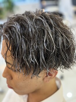 タリィランド(talleyrand)の写真/学生から社会人までメンズパーマを楽しめる♪ボリュームが出にくい・セット方法などもご相談ください☆