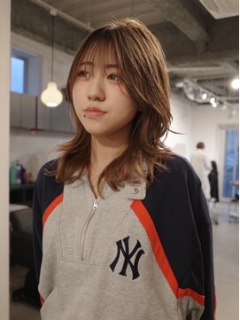 ヨー(Yoh-) 【ミディアムウルフ/中里千尋】ウルフ/中性ウルフ/レイヤー