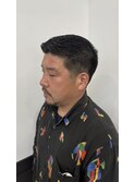 黒髪短髪メンズカットフェードバーバースタイルスキンフェード