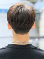 横顔が決まるナチュラルマッシュ