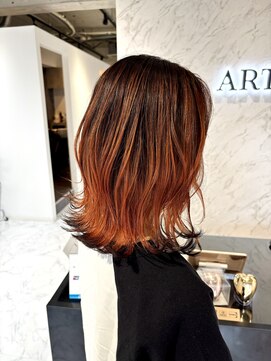 アール(ART) バレイヤージュ×狐カラー