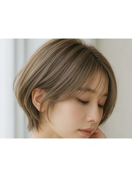 今季オススメ♪白髪染めに満足出来なかった女性へ。黒髪も白髪も明るく染まる“透明感グレイカラー”登場！