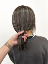 オル(Olu) 大人ショート 白髪ぼかし 脱白髪染め ハイライト40代50代60代