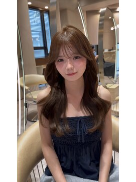 ジル(JILL) 大人かわいいミディアムレイヤー/韓国ヘア/くびれ巻き