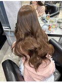柔らかブラウンの大人韓国ロングヘア