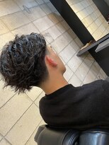 フランクスバーバー アンド ビアークラブ(FRANK'S BARBER and BEER CLUB)&nbsp;ローテーパーフェード　ツーブロックスタイル　T T