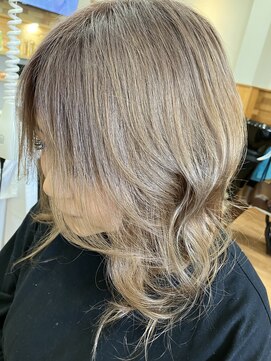 フリー(Free) 脱白髪染め/白髪ぼかし/シークレットハイライトカラー