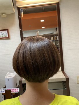 ヨシキ Yohsiki ヘアーサロン HAIR SALON ショートカット／ショートボブ【髪質改善/北千住/グレイカラー】