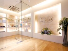 リー 枚方(Lee)の雰囲気（入口はエレベーター出てすぐにあります２階です）