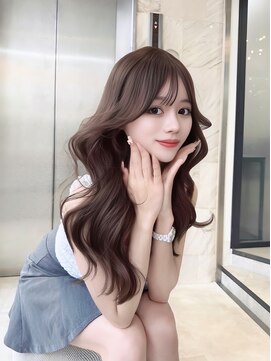 リリー(Lilley) 天神/博多/韓国ヘア/ヨシンモリ/レイヤーカット