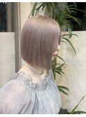 ピンクベージュ