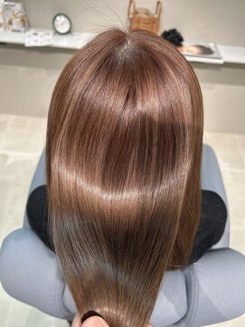 ベルプリューム(Bell plume) うるツヤロングストレート/髪質改善/白髪染め/スパ/広島/横川