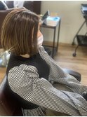 シークレットハイライト透明感グレージュフェミニン丸みボブ