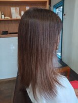 ワイエス(YS)&nbsp;艶めくナチュラルブラウン×セミロング