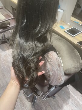 ソルバイディア(SOL by diar) アッシュグレージュカラー