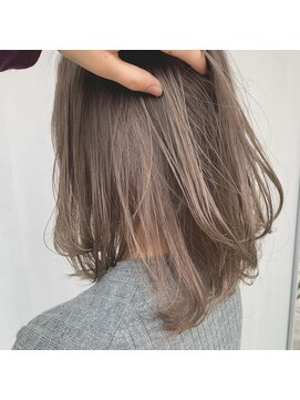 イン(in.) ミルクたっぷりベージュカラー