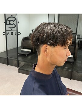 カルロイースタイル(CARLO e-style) センターパート+無造作パーマ