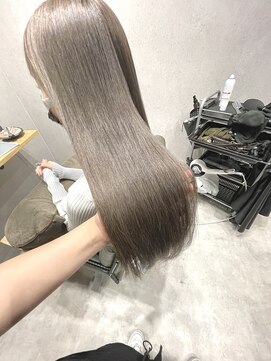 アンダーグラウンド(_ground) ホワイトグレージュ